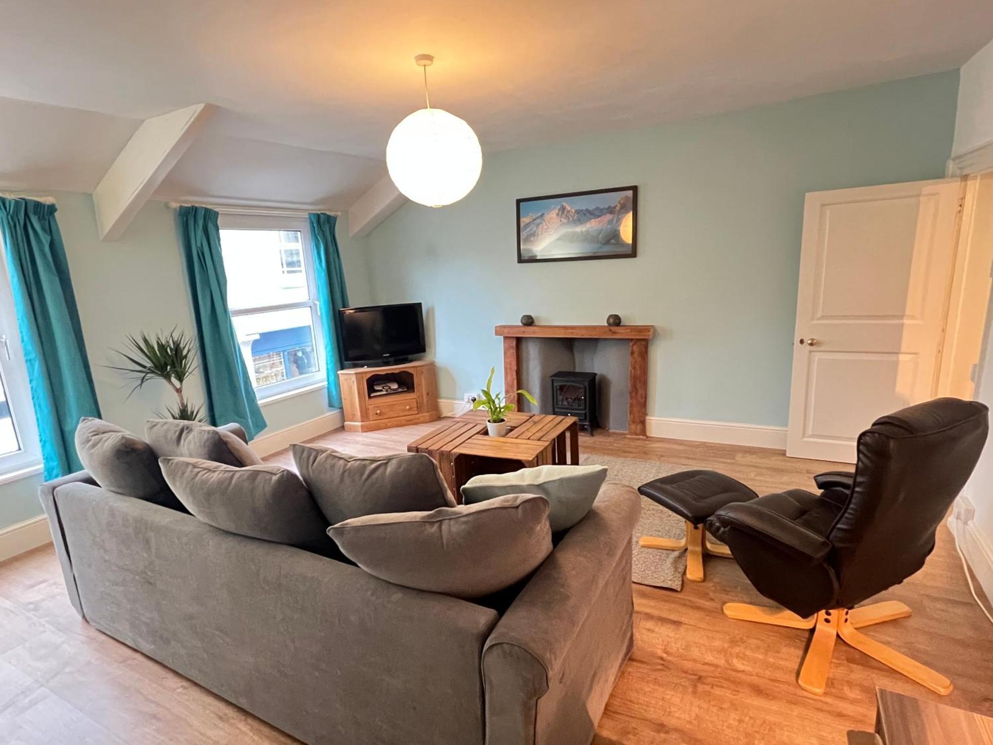 A Spacious 2 Bed Flat In Kingsbridge Town מראה חיצוני תמונה